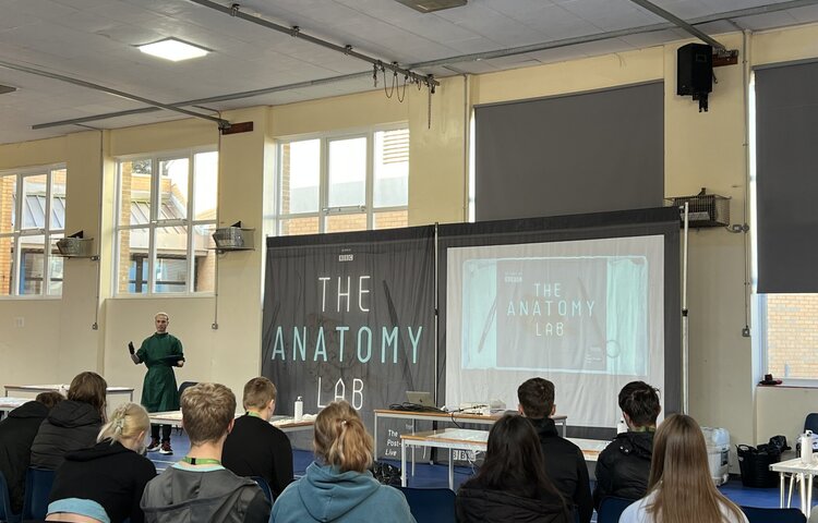 Image of TV’s The Anatomy Lab gives students live post-mortem experience