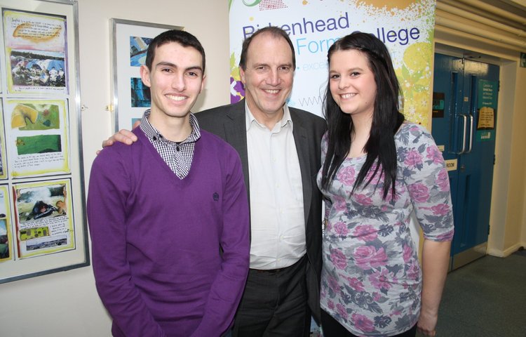 Image of Simon Hughes consulting BSFC Students